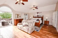 Txshapedprivatepool&Spa.TikiBar.PuttingGreen.Gameroom.Patios.Playground.Firepit - Pools