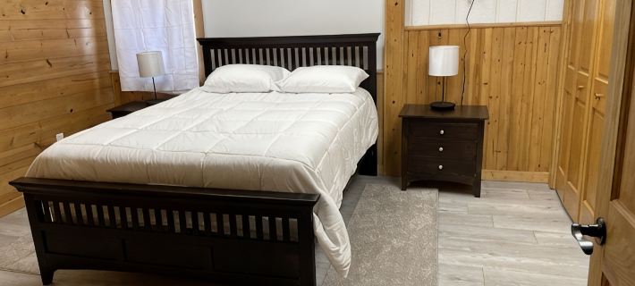 Cozy first floor at the heart of downtown Viroqua Hotels in Vernon County