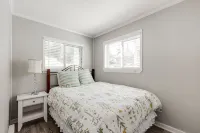 Newly Renovated Snowshoe Summit Condo 101A 3BR/2BA Near Ski Village W/Parking! - balcony