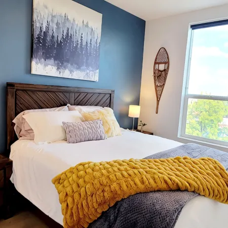 Bozeman Summer Getaway: Climate-Controlled Garage + Mountain Views!