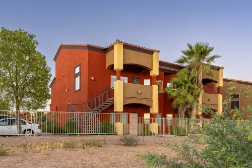 The Oasis - Golf - Pool - Hot Tub - Condo with a View. - Wifi