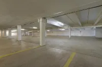 Steam Plant Hotel - parking