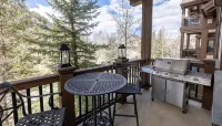 3 Bedroom Condo Just Steps From Arrowhead Lift - 발코니