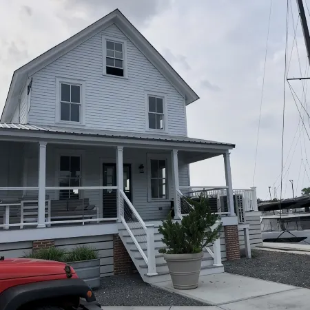 The Crows Nest. <br>Sunsets at the Harbor. Enjoy bird’s eye view. Unique location!