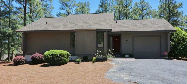 Birdie House located off Pinehurst #6.  Whole house near 39 golf courses. Hotels in Pinehurst