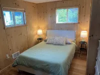 Cozy 2-bedroom cabin in charming Mutiny Bay - 2-Star