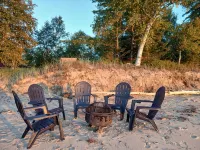Rustic Moose Lakefront Guest Cabin on the Shore of Lake Superior - Feriehus