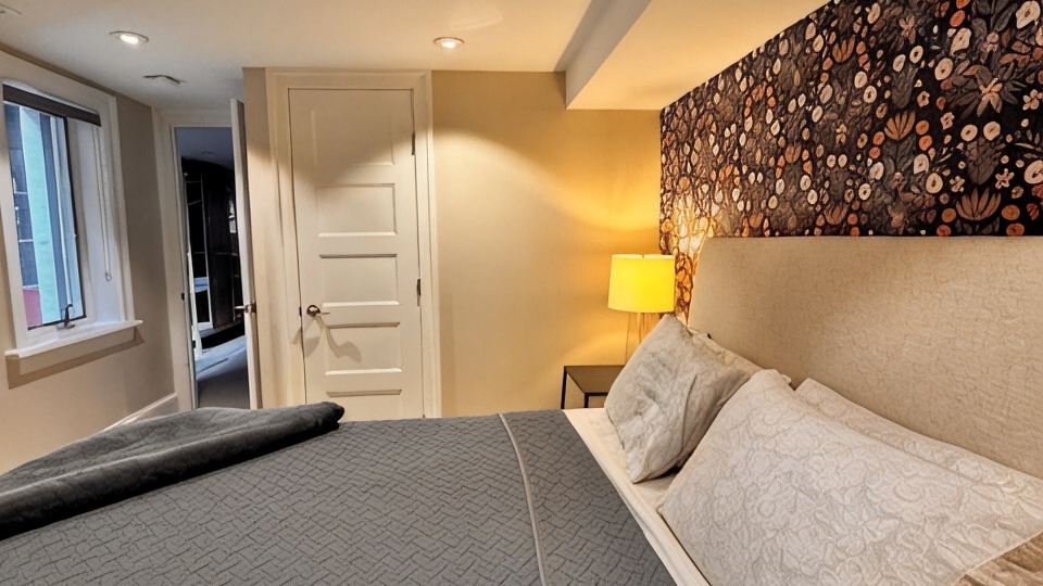 Explore Sights of Washington from Spacious Basement Apartment