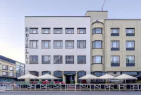 Hotel Seurahuone Riihimäki - parking
