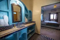 Riad les Jardins de Merzouga - С бассейном