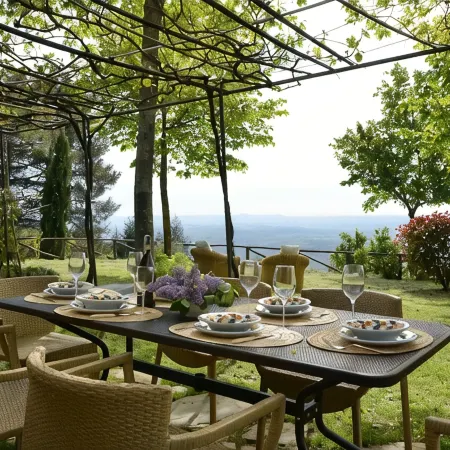 Belvedere House with panoramic views over the valley