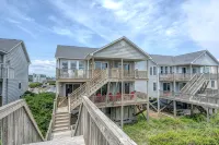 "Comes A Time" Oceanfront - Best Surf City location, walk to everything! - 4-Star