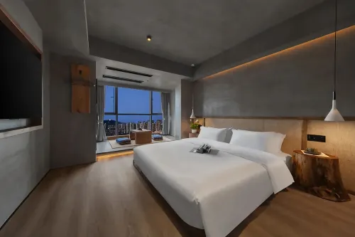 泥木·SKY CITY HOTEL（宜賓站西站店） - 浪漫/情侶