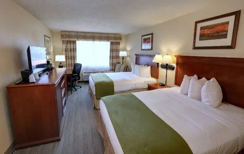 Country Inn & Suites by Radisson, Charlotte I-85 Airport, NC - parcheggio