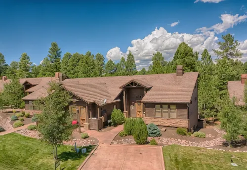 Awesome lodge on the 10th Fairway in the Torreon golf community in Show Low AZ. - Gym