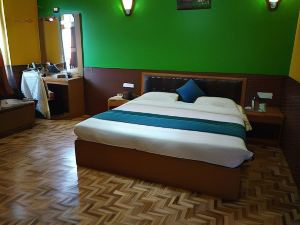 Hotel Vajra Residency