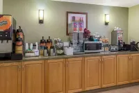 Super 8 by Wyndham Lacey Olympia Area