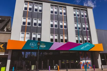 The Arts Hotel Отели рядом с достопримечательностью «Charlottetown City Hall»