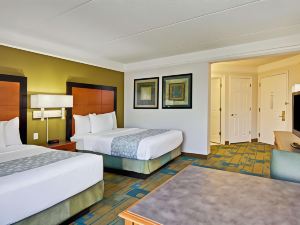 La Quinta Inn & Suites by Wyndham Ft. Lauderdale Airport