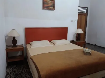 Tunjung Nyaho Guest House ( Tng ) Hotels in Menteng