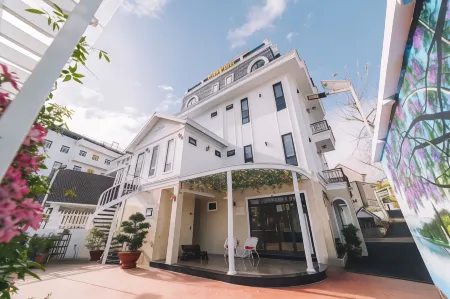 Vmt Villa Отели рядом с достопримечательностью «Озеро Сюан Хуан»