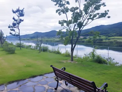 강변의하루 앙성탄산온천 주변 호텔
