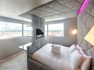 Bloc Hotel London Gatwick Airport