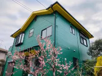 A comfortable sun house with interior made of natu Hotels in Tomisato