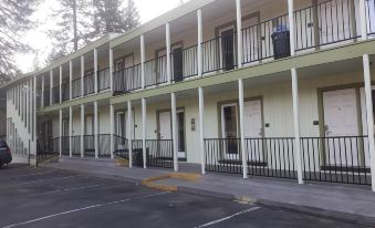 Econo Lodge Inn & Suites Heavenly Village Area