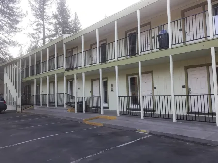 Econo Lodge Inn & Suites Heavenly Village Area Отели рядом с достопримечательностью «South Lake Tahoe»