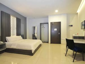 Studio Inn & Suites Semarang