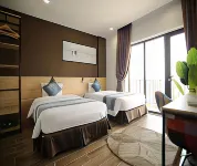 KingSales Hotel Hotels near Bia Tưởng Niệm Các GV&Hs Hy Sinh Trên Công Trường Đê Sông Mã.