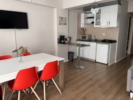 Deka Evleri Отели рядом с достопримечательностью «Kemeralti Market»