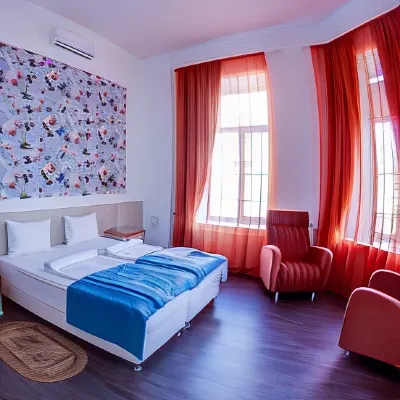 Skver Vyisotskogo Hotel
