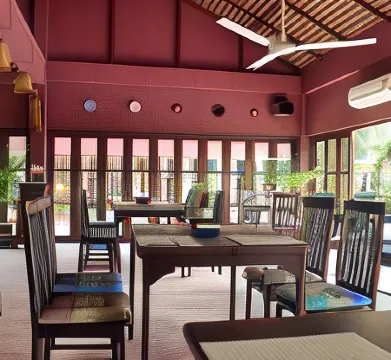 Chiangmai Royal Creek Hotel