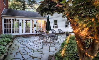 Lightner Farmhouse B&B