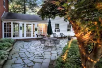 Lightner Farmhouse B&B Hotels near U.S. Christian Commission Museum