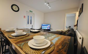 Remarkable 3-Bed Ground Floor Apartment - Coventry