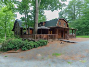 Luxury 5Bdr Retreat Log Cabin and Horses