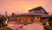 Harbour Plaza Metropolis
