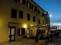 Villetta Phasiana Hotels in Peroj
