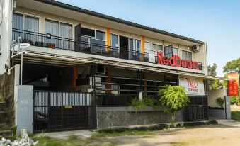 RedDoorz Near Exit Toll Bogor