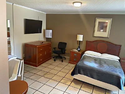 Budgetel Inn and Suites - Louisville Hotels in 