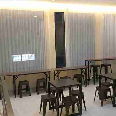 Hotel Star Dining/Meeting Rooms