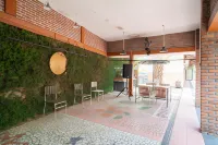 RedDoorz @ Panglima Sudirman Madiun Hotels in Kartoharjo