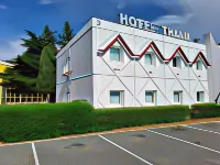 Hotel Thania - 2 ดาว