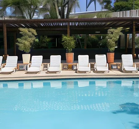 Golden Tulip Guarujá - Antigo Delphin Surf Hotel