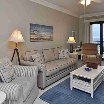 Phoenix VI by Brett Robinson Vacations Rooms