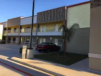 Days Inn by Wyndham Freeport