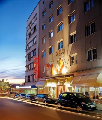 Queen's Astoria Design Hotel